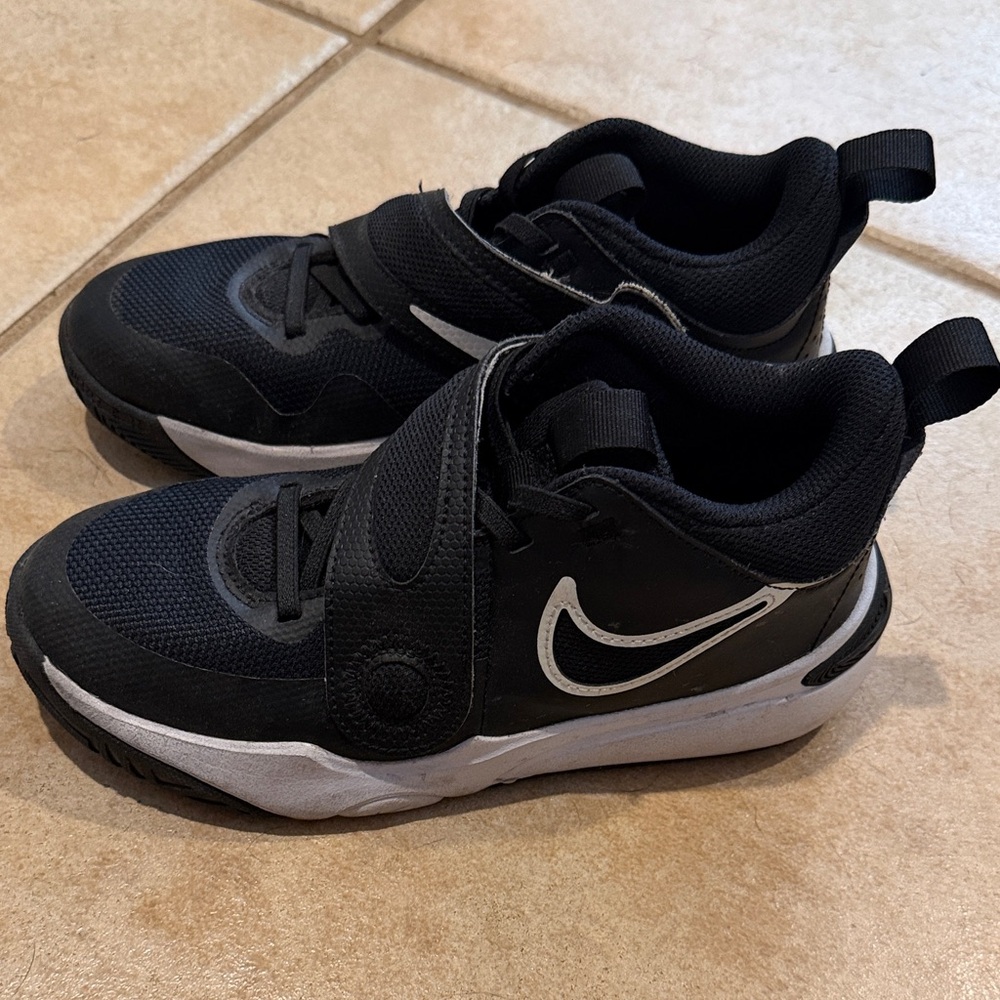 Nike Kids Black and White Sneakers